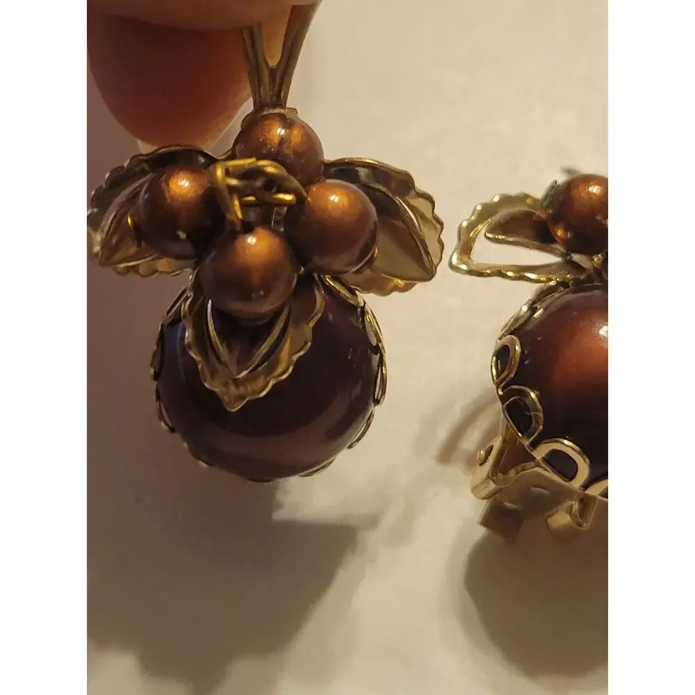 Vintage Estate Earrings Gold Tone Brown Beaded Cluster Clip-On Elegant Jewelry‎